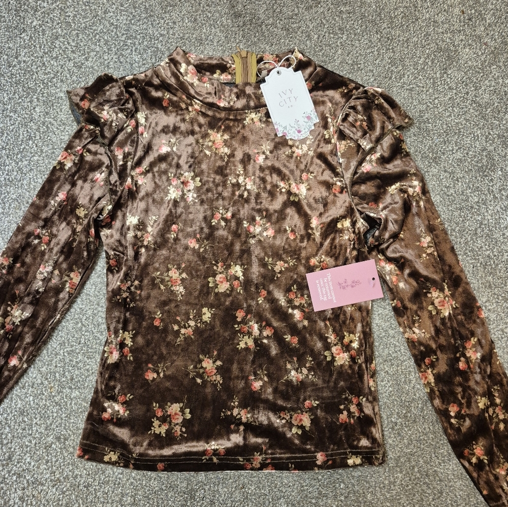 New Ivy City Co Floral Top